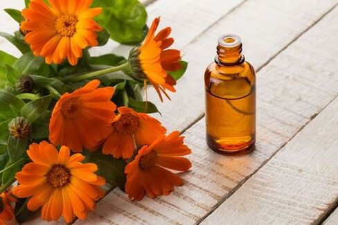 Tinctura de Calendula este un remediu simplu pentru tratamentul osteocondrozei
